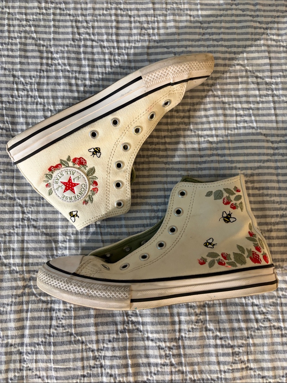🐝 🍓 Converse All Star White High Top Sneakers with Floral & Bee Embroidery-  3